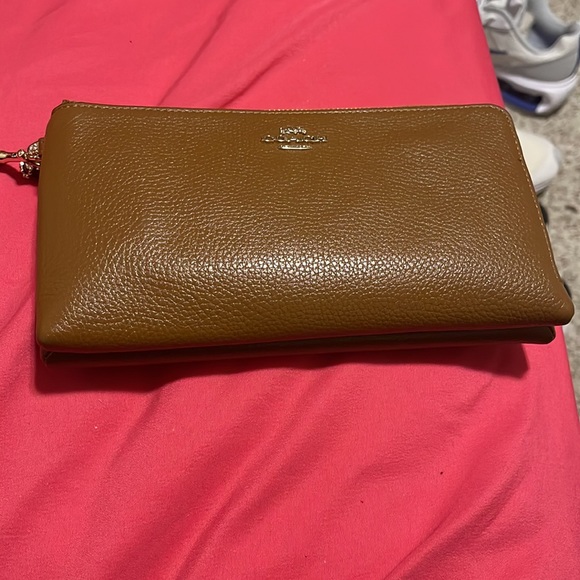 Coach Saddle brown double zip wallet wristlet used once - Picture 2 of 13